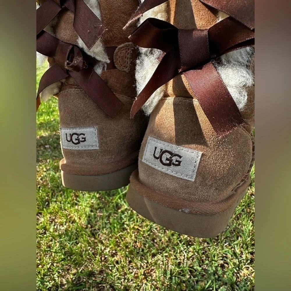 UGGS Bailey Bow Boot faux fur - Picture 4 of 12